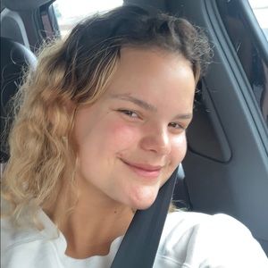 Meet your Posher, Bella